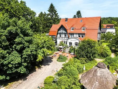 Ein Garten an der Unterkunft romantische Ferienwohnung Sachsenhof 1