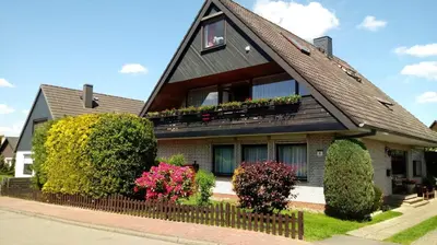 Das Gebäude in dem sich die Ferienwohnung befindet