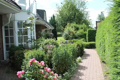 Ein Garten an der Unterkunft Forsthaus Wendt