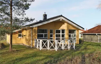 Das Gebäude in dem sich das Ferienhaus befindet