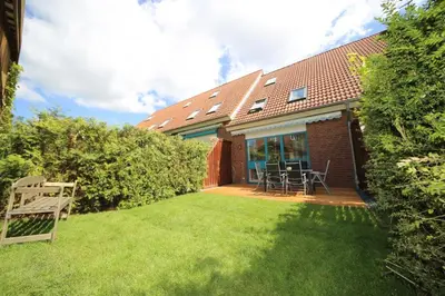 Ein Garten an der Unterkunft Ferienhaus Isabel