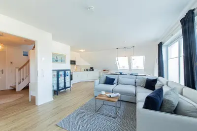 Ein Sitzbereich in der Unterkunft Ferienwohnung Ostseeglitzern