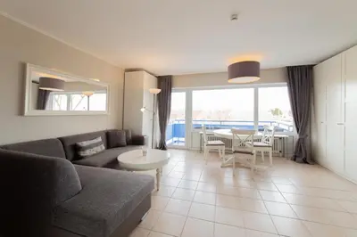 Ein Sitzbereich in der Unterkunft Ferienwohnung Seetempel App. 35