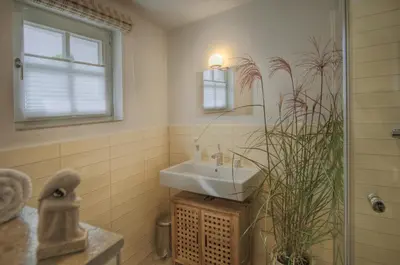 Ein Badezimmer in der Unterkunft Meerhaus Niendorf