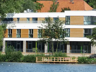 Blick auf einen Fluss in der Nähe des Hostels