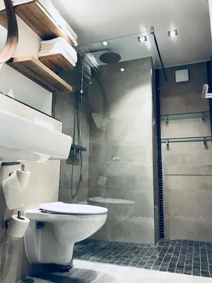 Ein Badezimmer in der Unterkunft BUDE 17