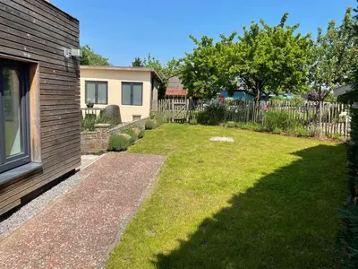 Ein Garten an der Unterkunft FeWo No.18