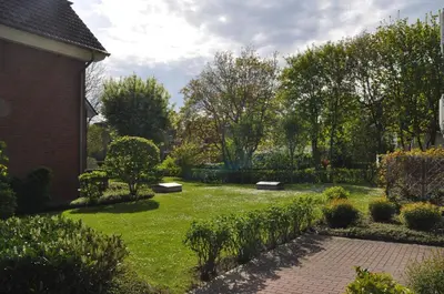 Ein Garten an der Unterkunft FeWo ostseele - Sunny
