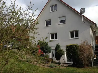 Ein Garten an der Unterkunft Ferienwohnung Am Königsberg