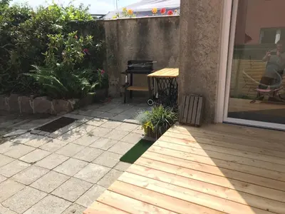 Ein Patio oder anderer Außenbereich in der Unterkunft Haus Schönkamp, ganzes Ferienhaus mit Garten & Parkplatz