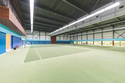 Tennis und/oder Squash in der Unterkunft PLAZA Premium Timmendorfer Strand oder in der Nähe