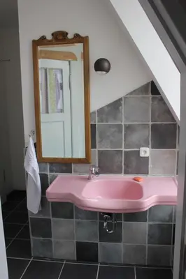 Ein Badezimmer in der Unterkunft schickSAAL*