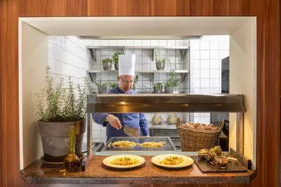 Essen im Hotel oder in der Nähe