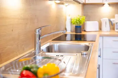 Küche/Küchenzeile in der Unterkunft DKK1c Ferienwohnung Mole 1