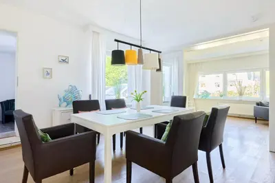 Ein Sitzbereich in der Unterkunft Ferienwohnung Strand Bucht Moba-Travel