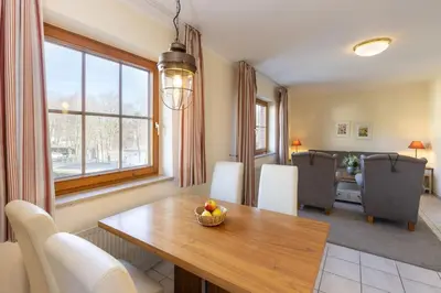 Ein Sitzbereich in der Unterkunft Haus am Kurpark Scharbeutz Wohnung 5