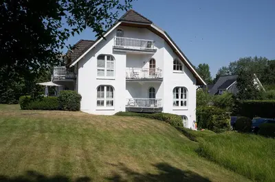 Das Gebäude in dem sich die Ferienwohnung befindet
