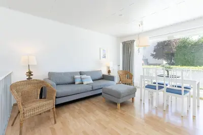 Ein Sitzbereich in der Unterkunft Alte Bergstraße 11 Wittdün 2