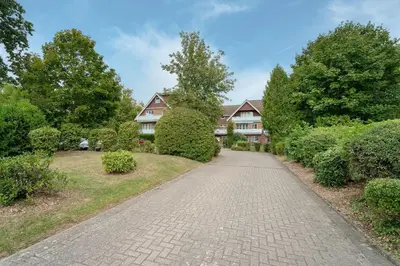 Ein Garten an der Unterkunft Seepark Glücksmoment