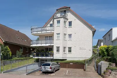 Das Gebäude in dem sich die Ferienwohnung befindet