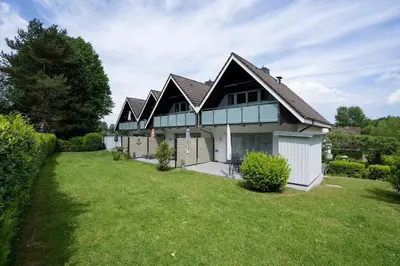 Ein Garten an der Unterkunft Badeweg 4 Strandläufer 1