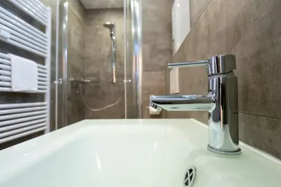Ein Badezimmer in der Unterkunft Erste Reihe