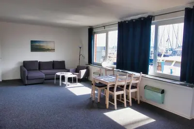 Ein Sitzbereich in der Unterkunft Alte Segelschule