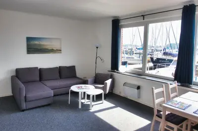 Ein Sitzbereich in der Unterkunft Alte Segelschule