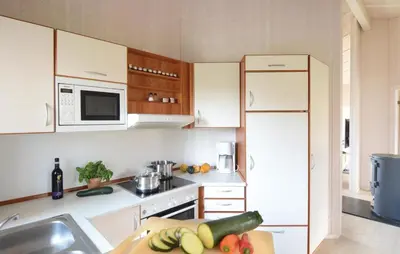 Küche/Küchenzeile in der Unterkunft Freibeuterweg 6 - Dorf 6