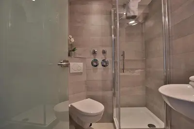 Ein Badezimmer in der Unterkunft Strandhotel - Niendorf Strandhotel Niendorf Appartement 32