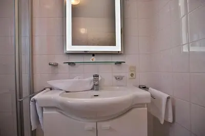 Ein Badezimmer in der Unterkunft Gorch-Fock-Park Haus 02 Gorch-Fock-Park 2 Appartement 15