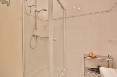 Ein Badezimmer in der Unterkunft Villa Demory Villa Demory Appartement 6