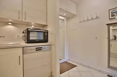 Küche/Küchenzeile in der Unterkunft Haus Wolburgstraße Haus Wolburgstrasse Appartement 12