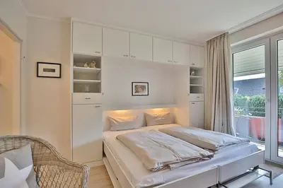 Ein Bett oder Betten in einem Zimmer der Unterkunft Haus Wolburgstraße Haus Wolburgstrasse Appartement 12