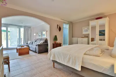 Ein Bett oder Betten in einem Zimmer der Unterkunft Ferienbungalow Erlenweg 20 Erlenweg 20 Appartement 2 Niendorf Ostsee