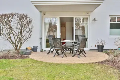 Ein Garten an der Unterkunft Haus Strandstrasse Strandstrasse 150 Appartement 2