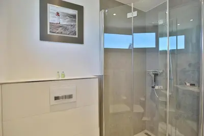 Ein Badezimmer in der Unterkunft Haus Hansastrasse 2 Haus Hansastrasse 2 Appartement 11 Ostseeglück