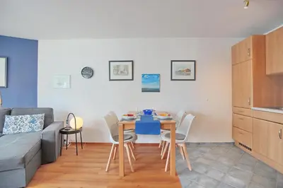 Ein Sitzbereich in der Unterkunft Strandvilla Strandvilla Appartement 13