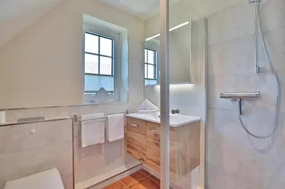 Ein Badezimmer in der Unterkunft Haus am Falkenweg Haus am Falkenweg Appartement 6