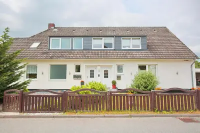 Das Gebäude in dem sich die Ferienwohnung befindet