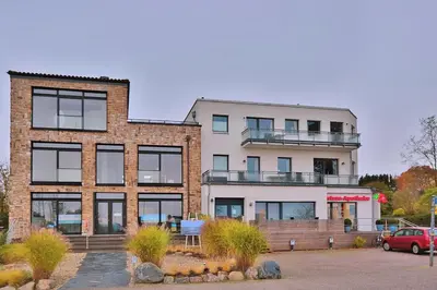 Das Gebäude in dem sich die Ferienwohnung befindet