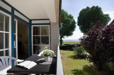 Ein Garten an der Unterkunft Strandallee 92b- Wohnung 18