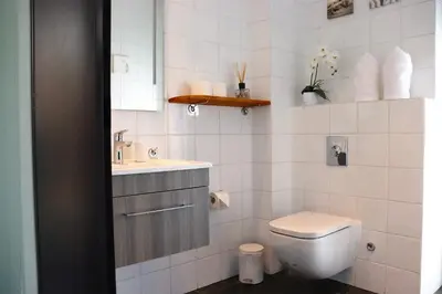 Ein Badezimmer in der Unterkunft Das Rosenhaus - luxoriöses Ferienhaus mit viel Platz für die ganze Familie von 