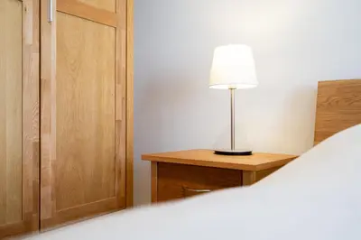 Ein Bett oder Betten in einem Zimmer der Unterkunft Strandpark Sierksdorf H060