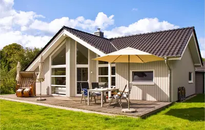 Das Gebäude in dem sich das Ferienhaus befindet