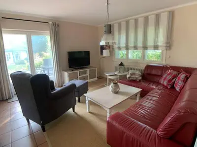 TV/Unterhaltungsangebot in der Unterkunft Top Lage! Charmantes Landhaus 5 Geh-Min v. Strand