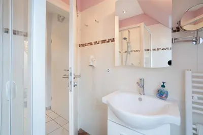 Ein Badezimmer in der Unterkunft HER16d Ankes Gästehaus F