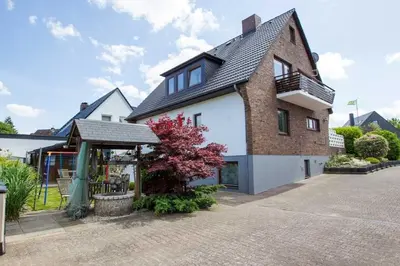 Das Gebäude in dem sich die Ferienwohnung befindet