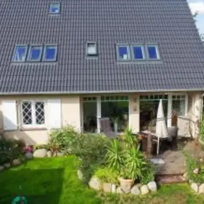 Erdgeschoss Wohnung mit Garten