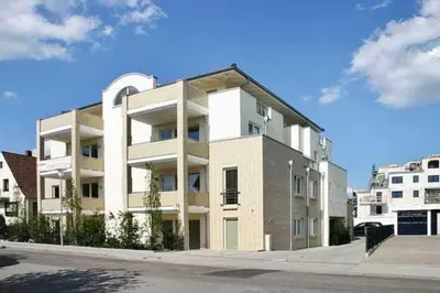 Das Gebäude in dem sich die Ferienwohnung befindet